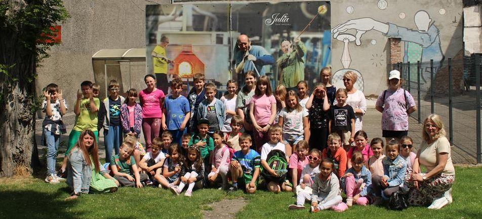 Zwiedzili Hutę Szkła Kryształowego „Julia” w Piechowicach