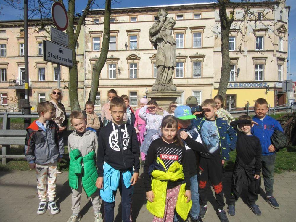 Tropiciele Przyrody poznali kamiennogórskie pomniki przyrody