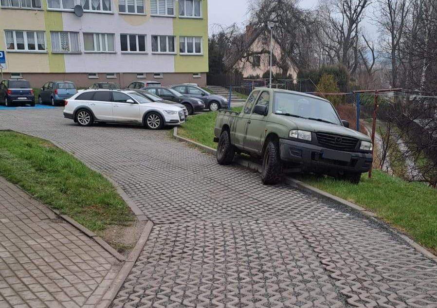 Parkowanie na osiedlu - Twoja powiatowa