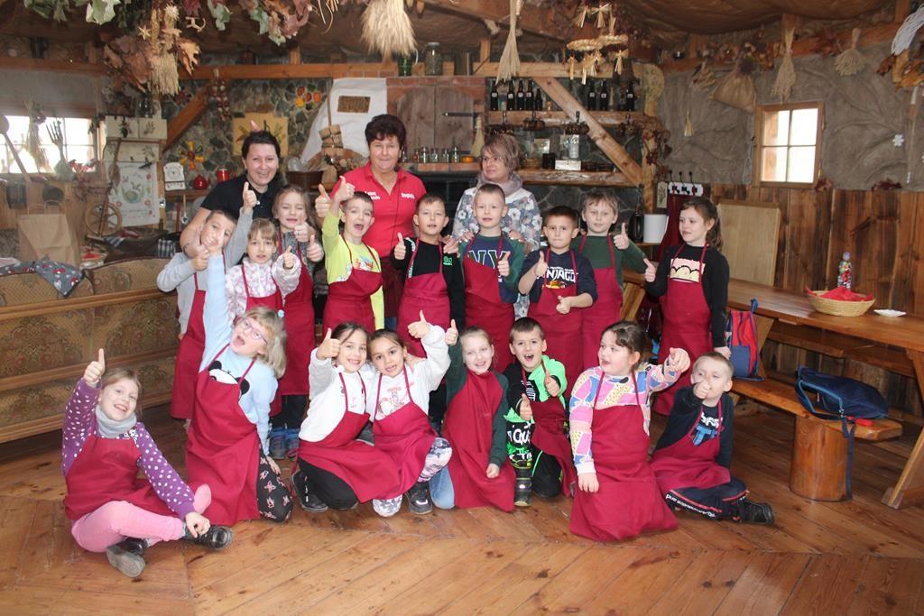 Pyszne rogaliki kamiennogórskich adeptów sztuki piekarskiej