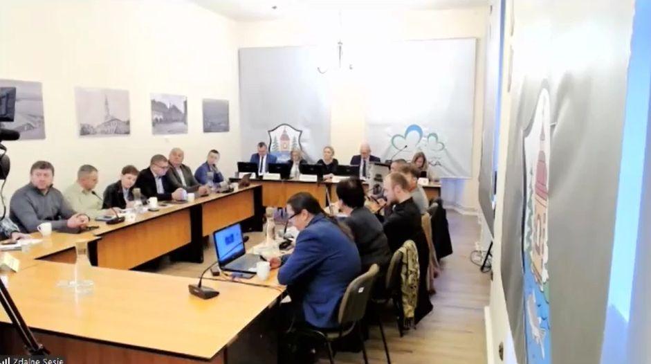Raz za, raz przeciw