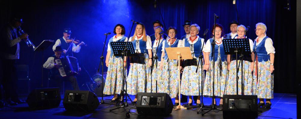 Biesiada z folklorem