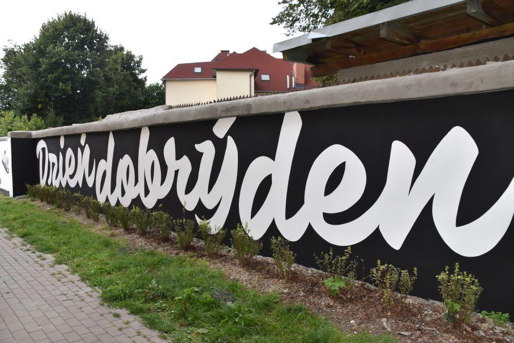 Mural na zakończenie wakacji