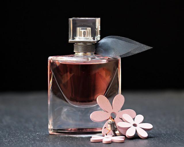 5 powodów dla których warto kupić odpowiedniki perfum