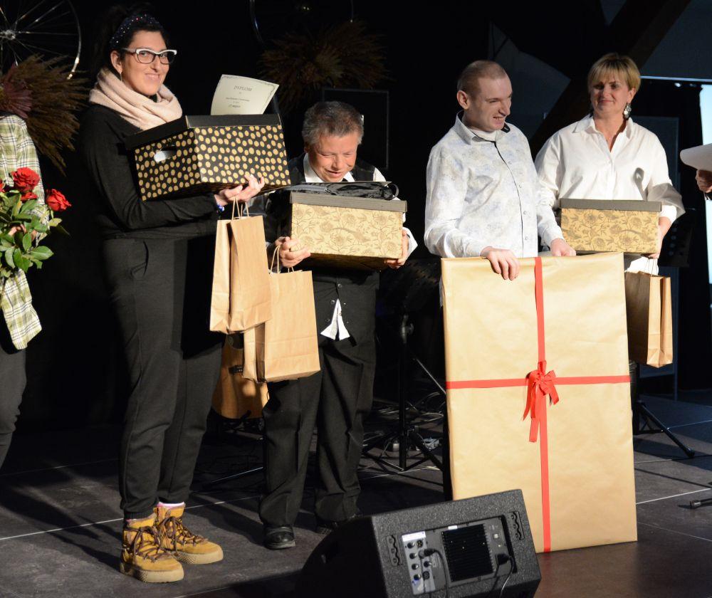Ja... poza niepełnosprawnością