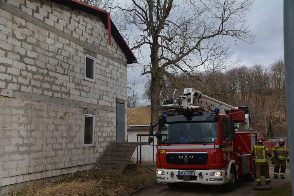 Uszkodzony dach