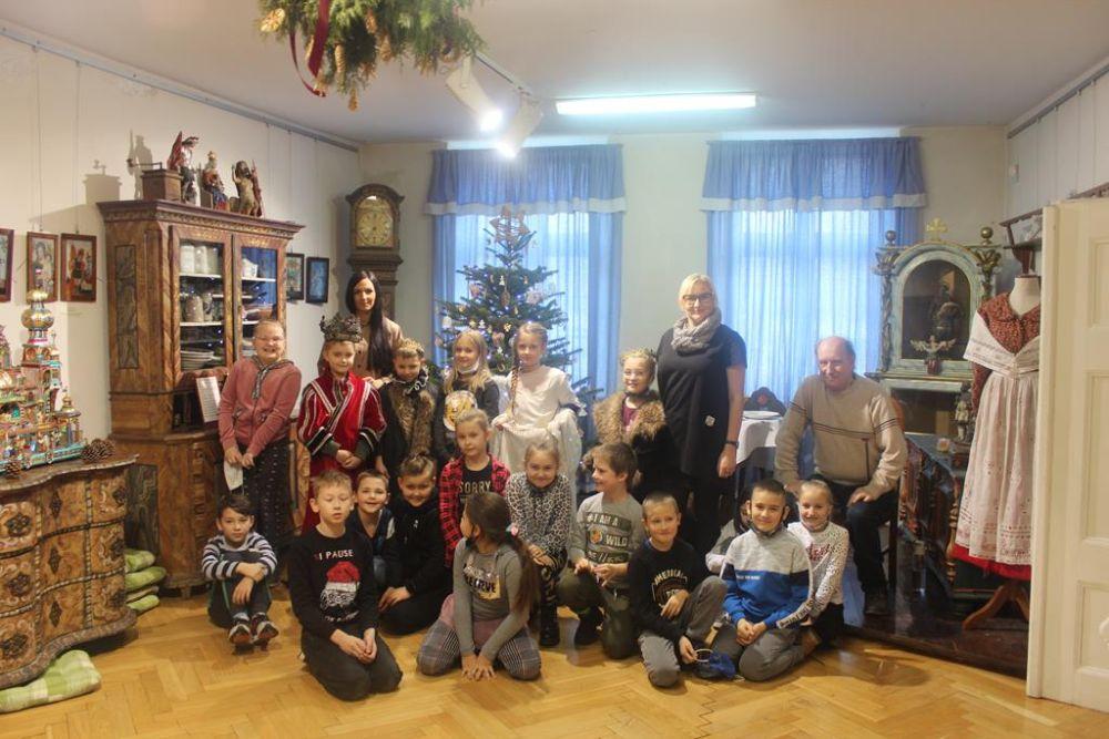 Ostatnia lekcja muzealna, przechodzimy na ?zdalne?
