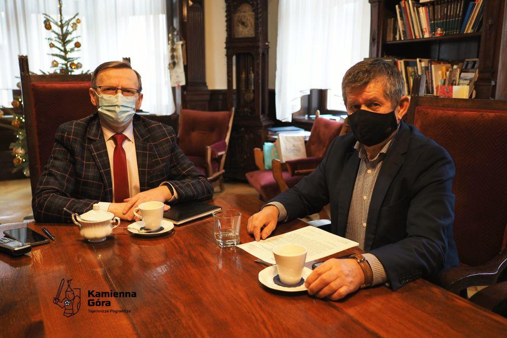 Kamiennogórski dworzec do remontu jeszcze w tej kadencji?