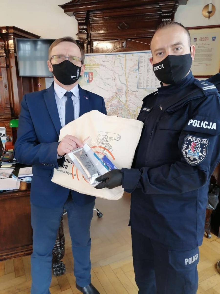 Narkotesty dla policji