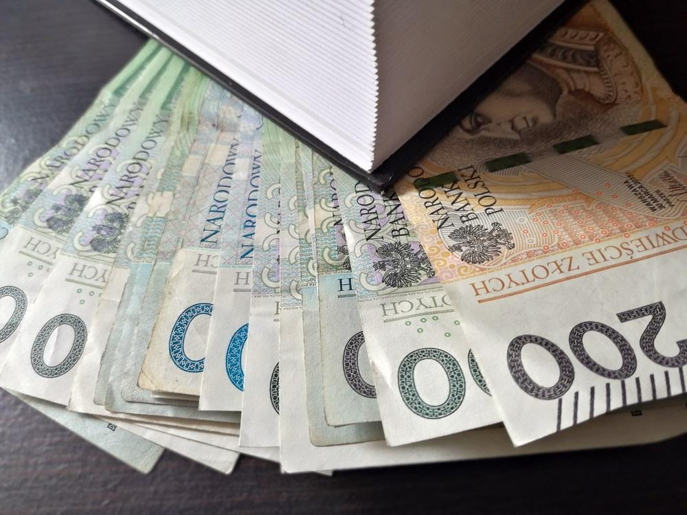 Kredyt Gotówkowy vs Pożyczka Pozabankowa ? główne różnice