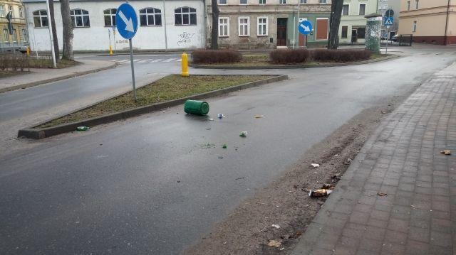 Kosz na jezdni - Twoja powiatowa