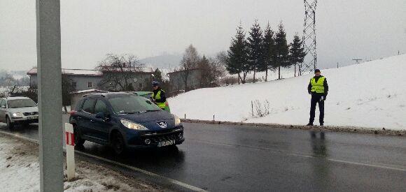 Ulotki na przejeździe