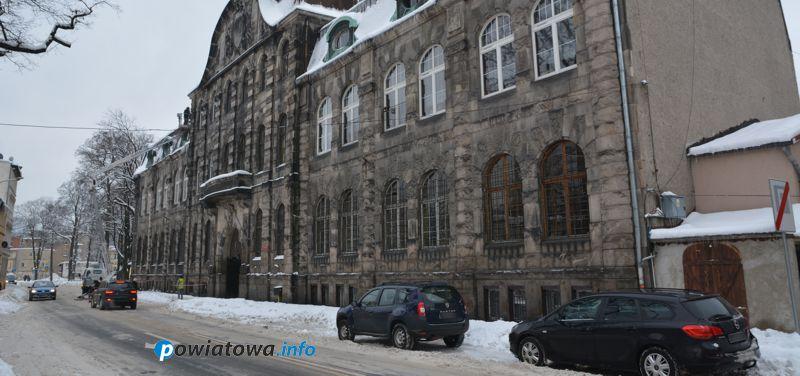 Utrudnienia na drogach i chodnikach