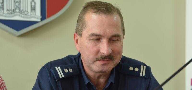 Poznali komendanta