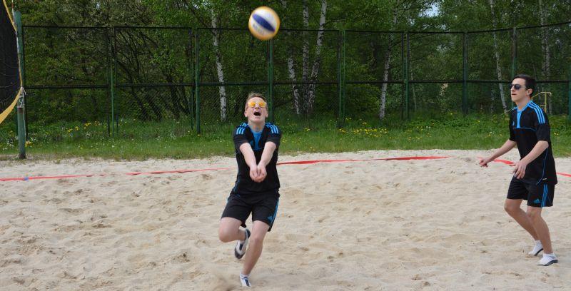 Gimnazjaliści zagrali na plaży