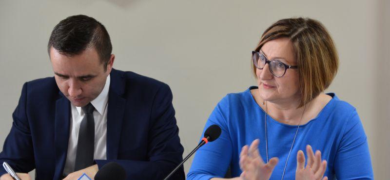 8 milionów na 8 gmin