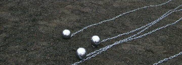 Na łańcuchu ? Twoja powiatowa - 1 kwietnia