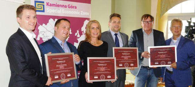 9 zezwoleń, 90 mln zł, 900 miejsc pracy