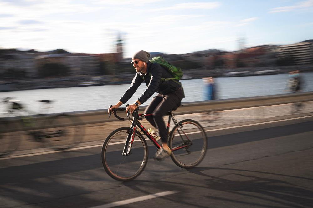 Przewaga rowerów elektrycznych nad tradycyjnymi rowerami – porównanie