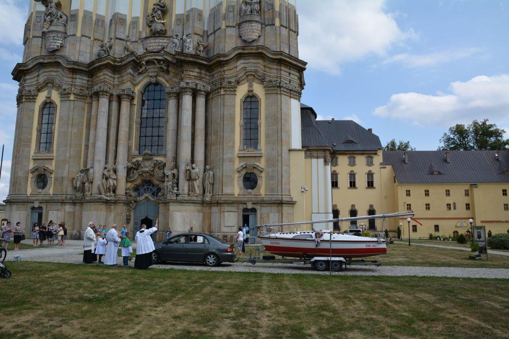 Święcenie pojazdów