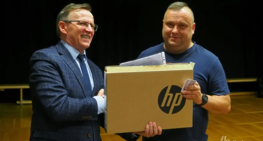 Laptopy dla kamiennogórskich uczniów