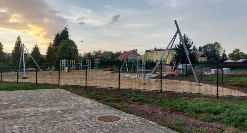 Strefa aktywności w Krzeszowie i Pisarzowicach - 14.10.2023
