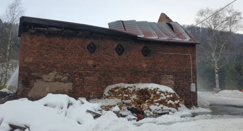 Ranni strażacy w akcji w Błażkowej - czterech ratowników w szpitalu