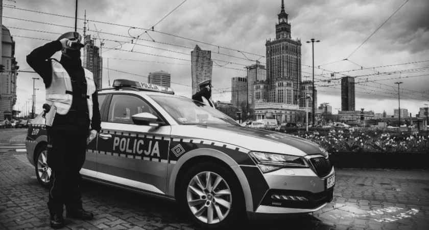 Zawyją syreny dla policjantów