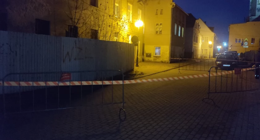 Odgrodzona ul. Boczna w Lubawce