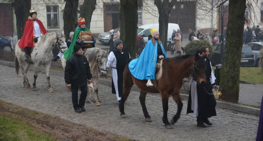 Orszak Trzech Króli w Chełmsku Śląskim - wideo