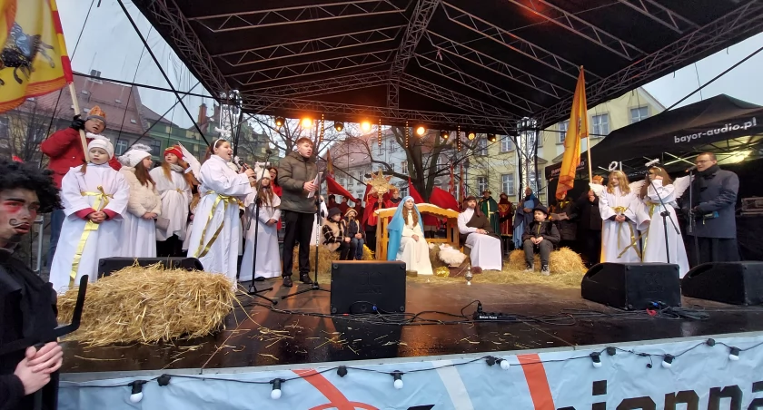 Orszak Trzech Króli w Kamiennej Górze - video