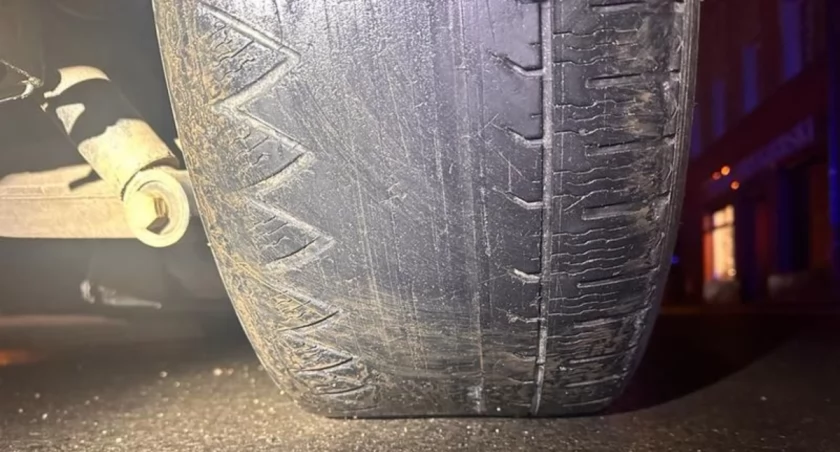 Kamiennogórzanin w BMW na łysych oponach