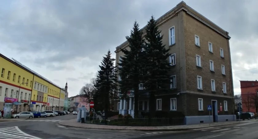 Powiat szuka dyrektorów