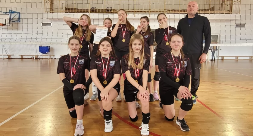 Igrzyska Dzieci – siatkarskie „czwórki” dziewcząt – finał powiatowy