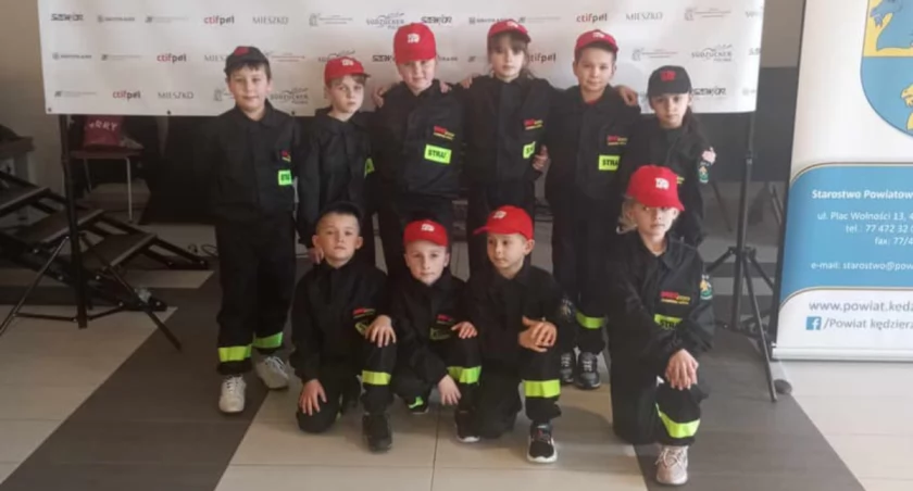 Młodzi strażacy z Ptaszkowa na zawodach