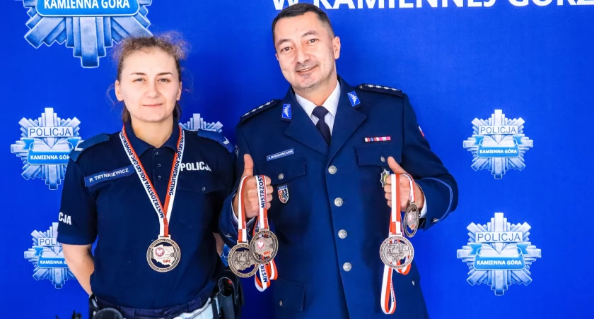 Siłacze z kamiennogórskiej policji