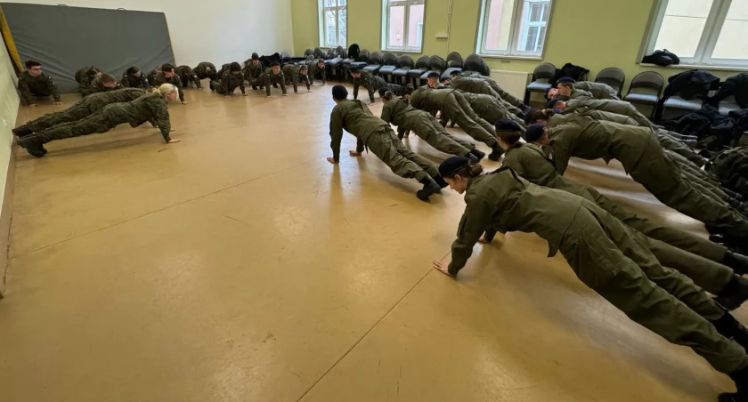 Wojsko w kamiennogórskiej szkole