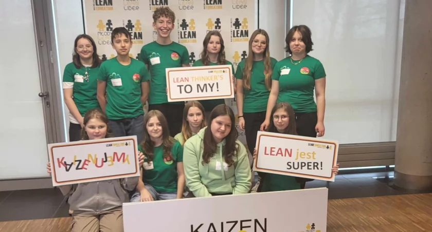 Uczniowie z Chełmska Śląskiego w finale Młodego Lean Lidera