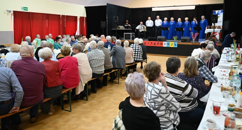 Zabawa seniorów w Marciszowie