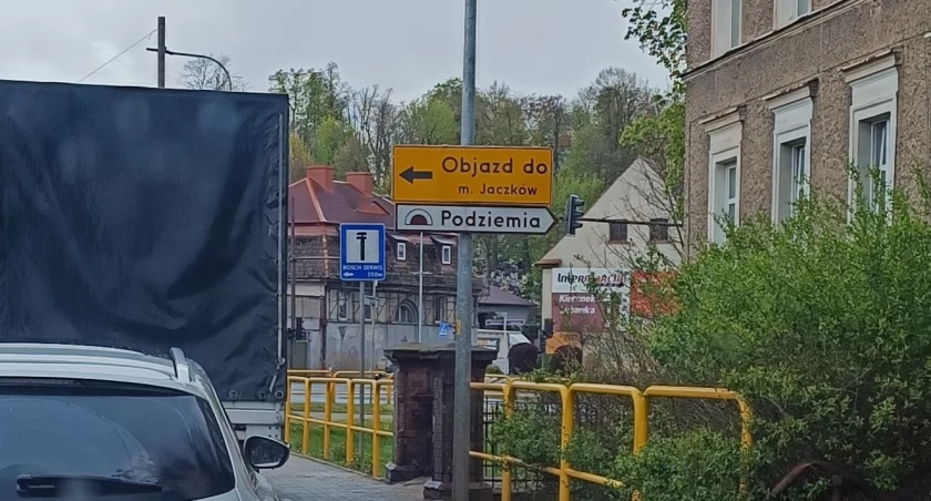 Droga nadal zamknięta