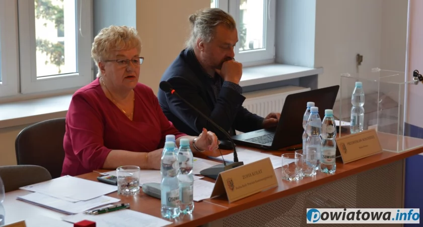Pierwsza sesja rady powiatu kamiennogórskiego