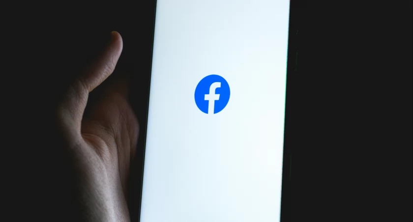 Czy w 2024 roku reklamy na Facebooku mają sens?