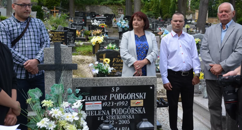 Dwa groby weteranów w Kamiennej Górze