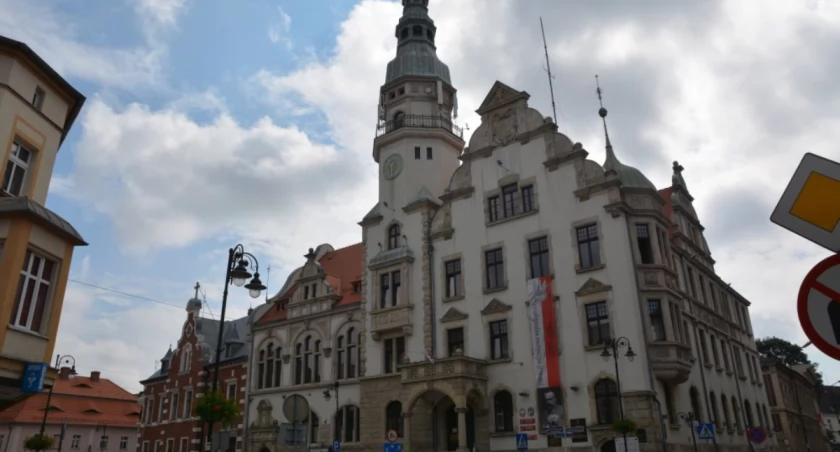 Trzy stanowiska do obsadzenia w Kamiennej Górze