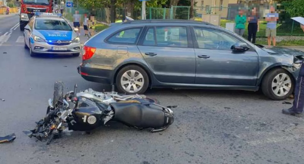 Zderzenie z udziałem motocyklisty w Lubawce
