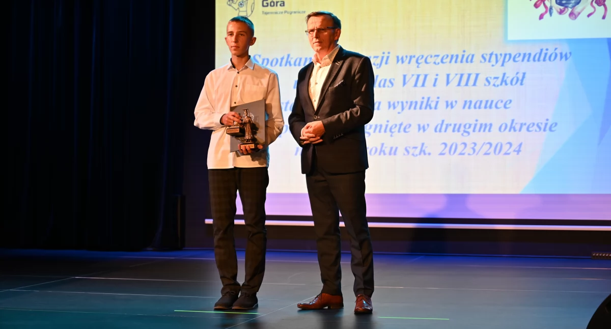 Stypendia dla najlepszych uczniów kamiennogórskich podstawówek