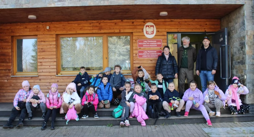 Przyrodniczy spacer leśnymi dróżkami w Krzeszowie.