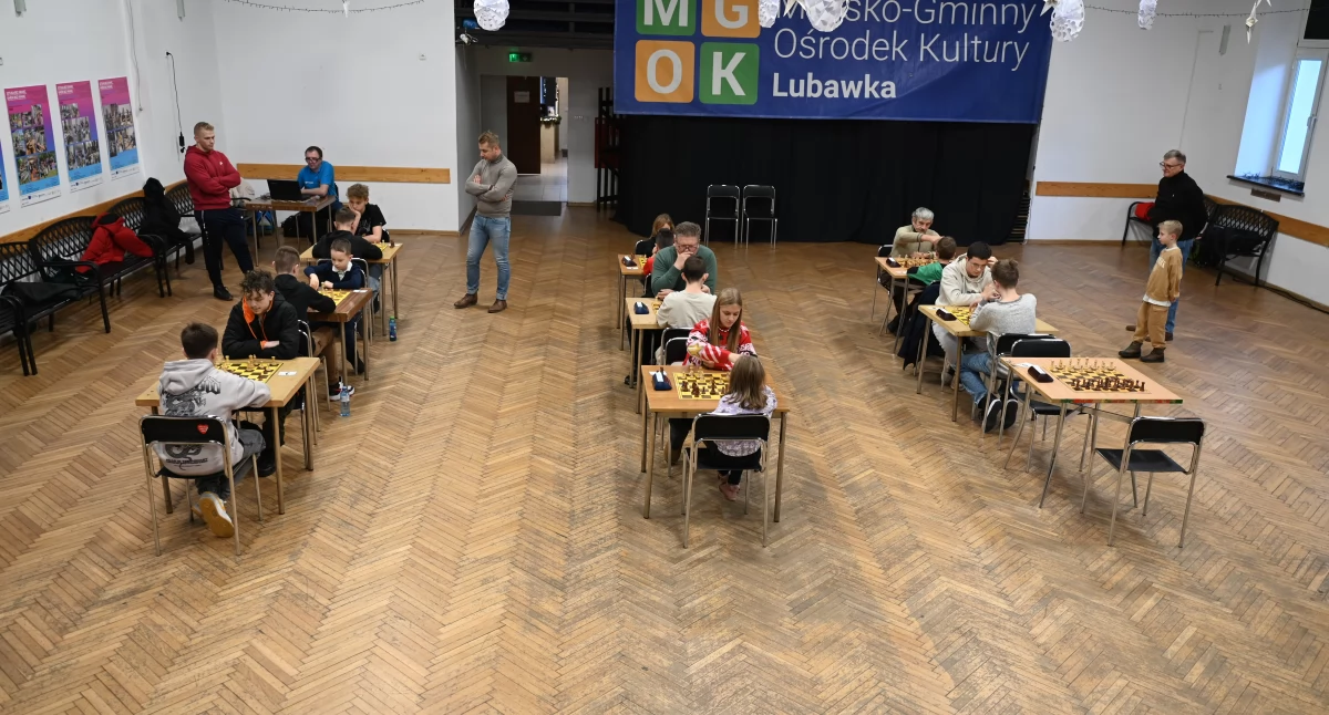 Mikołajkowe szachy w Lubawce