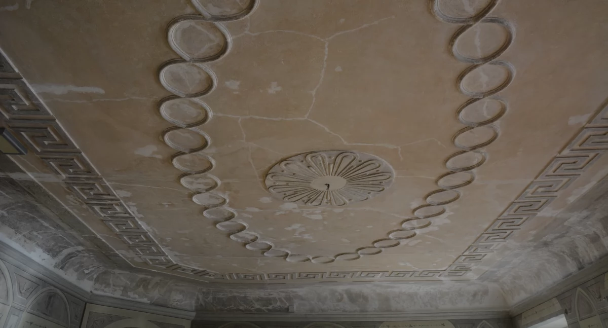 Sala freskowa odzyskuje dawną świetność