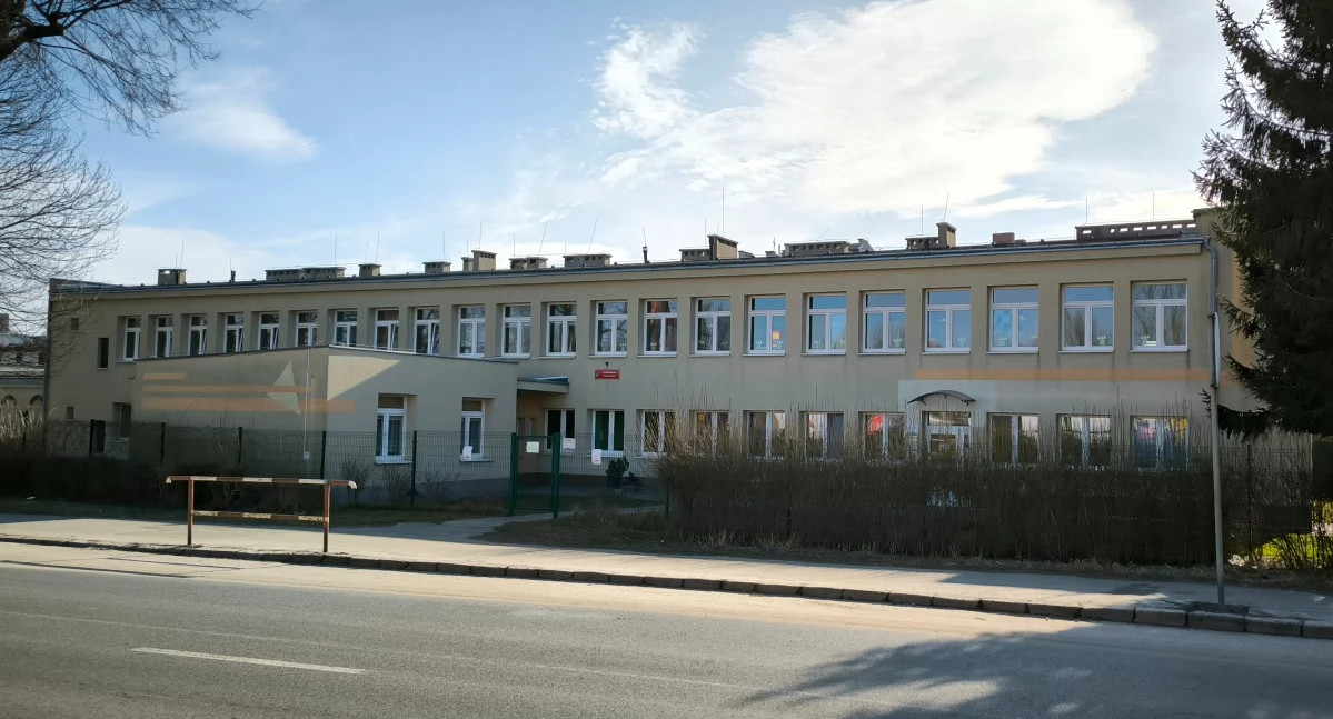 Jedenaście drogich ofert